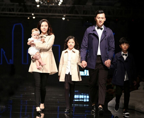 安奈兒2016秋冬新品發(fā)布會(huì)，20年伴你童行