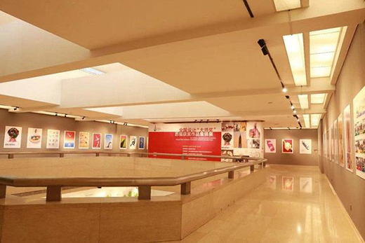 全國(guó)設(shè)計(jì)“大師獎(jiǎng)”歷屆獲獎(jiǎng)作品集錦展在魯美開幕